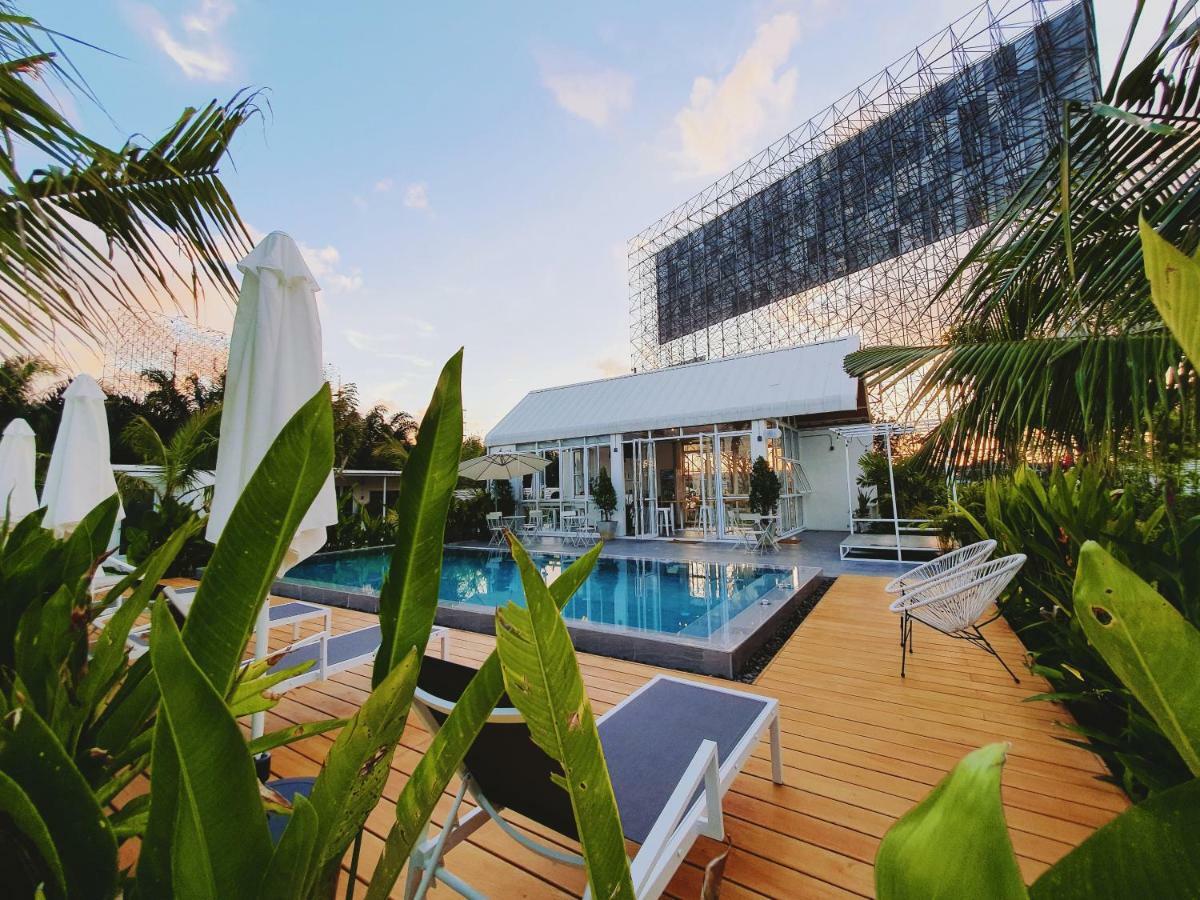 MEET Boutique Resort Surat Thani Extérieur photo