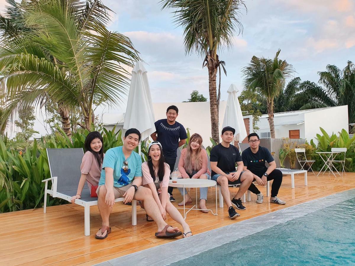 MEET Boutique Resort Surat Thani Extérieur photo